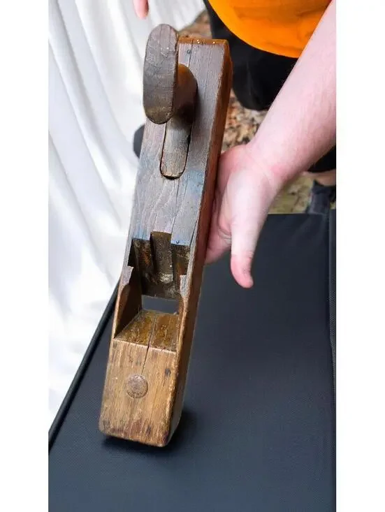 Vintage Tool Wood Plane 16 Inch - Picture 4 of 4